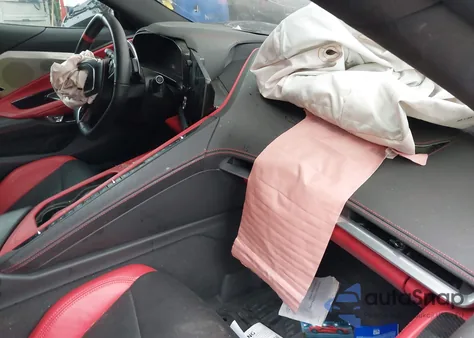 2021 Chevrolet Corvette Stingray 3Lt z USA, uszkodzony, nr VIN 1G1YC2D4XM5110199